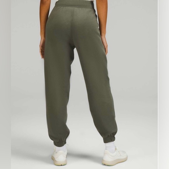 Lululemon Relaxed High-Rise Jogger in
Carob Brown - Picture 2 of 10